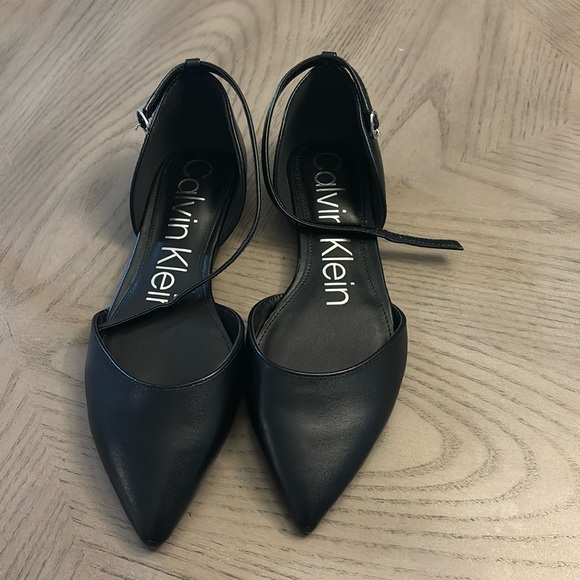 Calvin Klein Flats NWOT - Picture 6 of 8